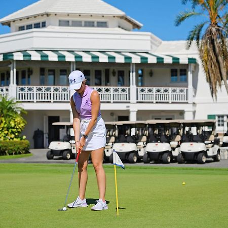 Hotel The Regent Grand Grace Bay Esterno foto