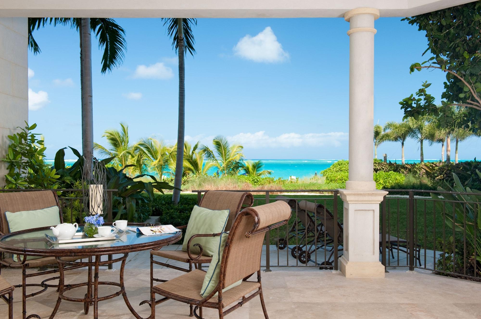 Hotel The Regent Grand Grace Bay Esterno foto