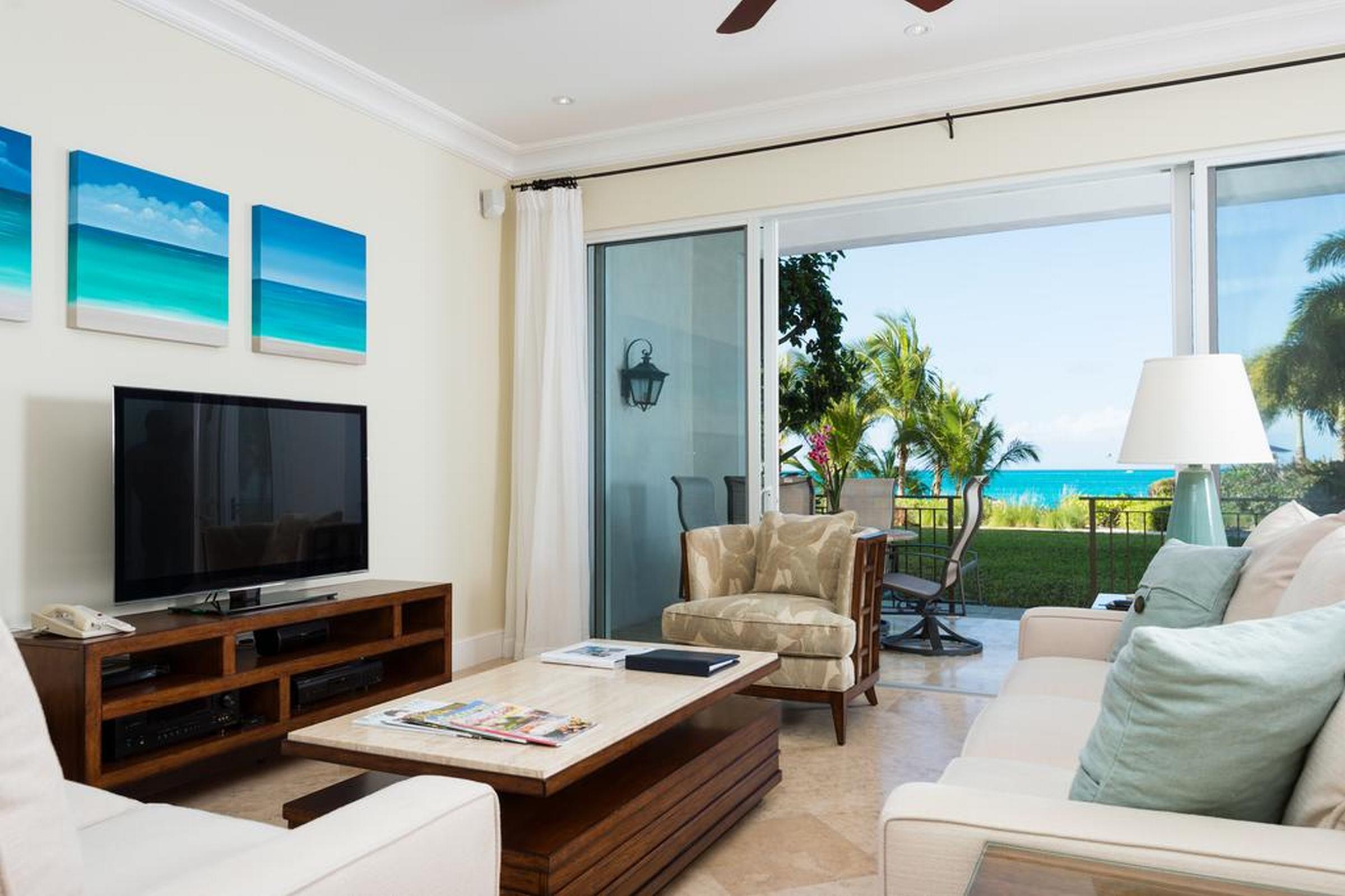 Hotel The Regent Grand Grace Bay Esterno foto
