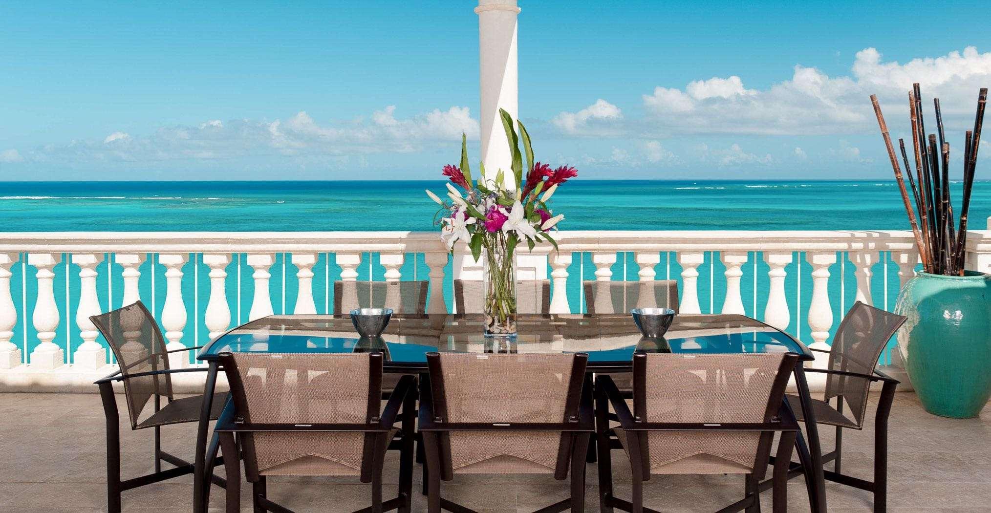 Hotel The Regent Grand Grace Bay Esterno foto
