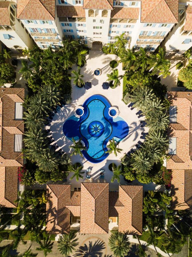Hotel The Regent Grand Grace Bay Esterno foto