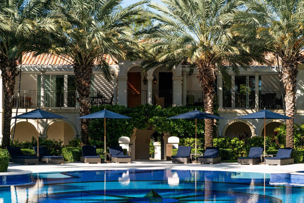 Hotel The Regent Grand Grace Bay Esterno foto