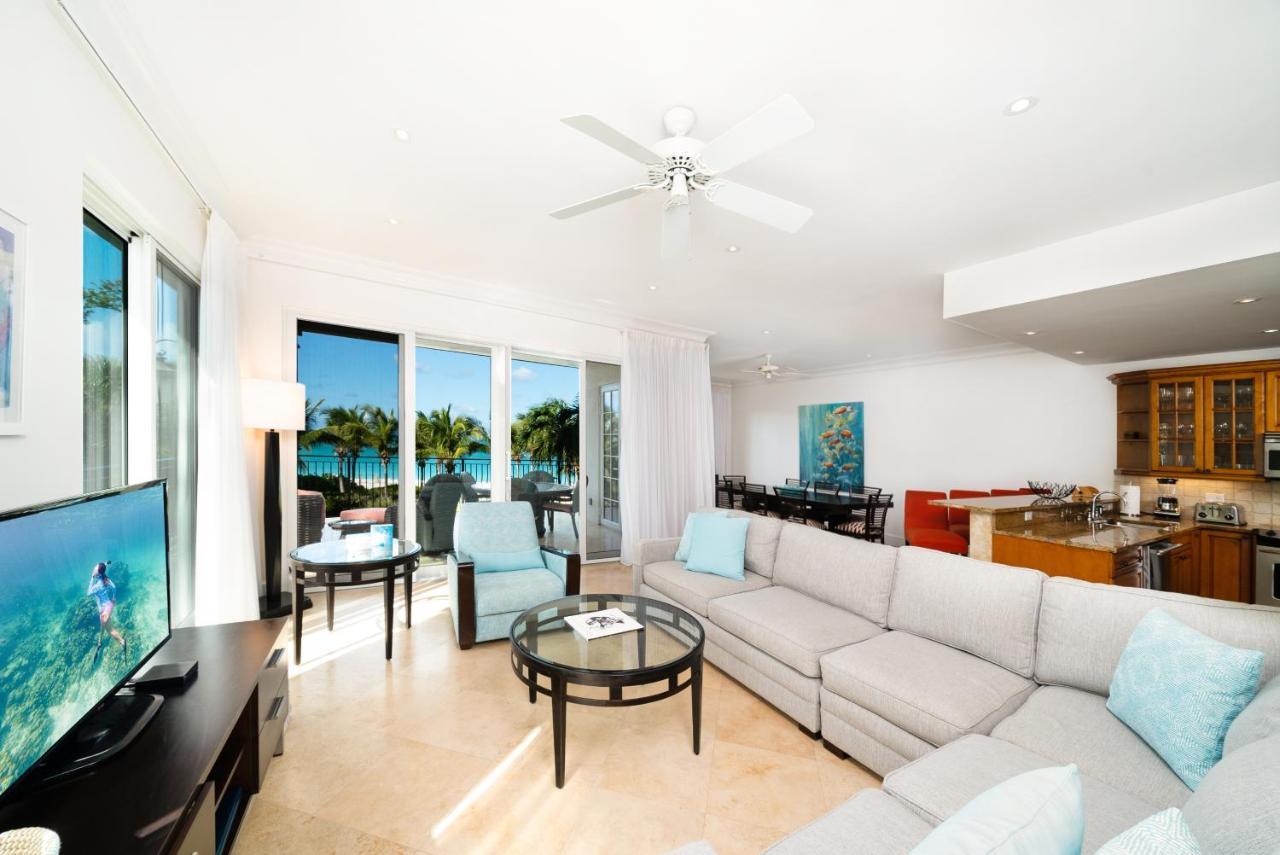 Hotel The Regent Grand Grace Bay Esterno foto