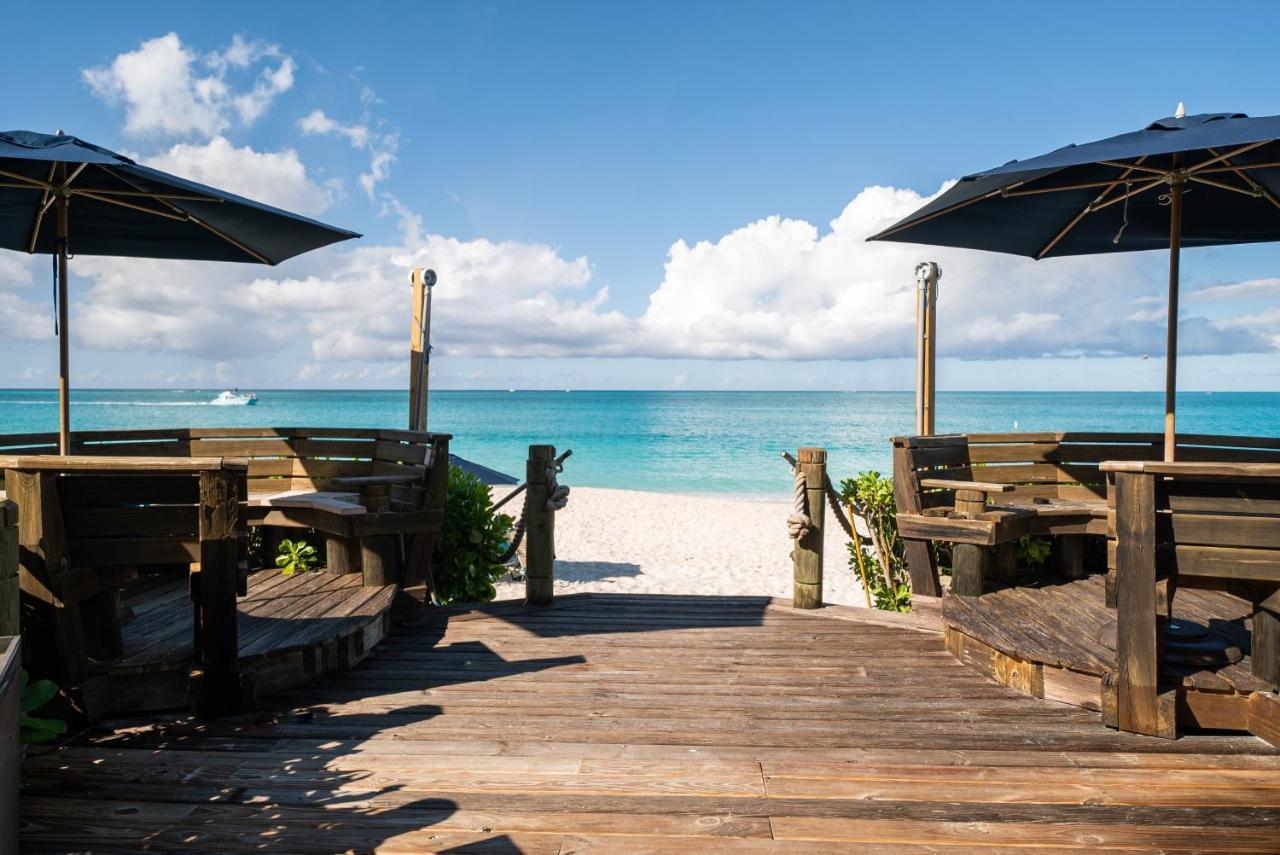 Hotel The Regent Grand Grace Bay Esterno foto